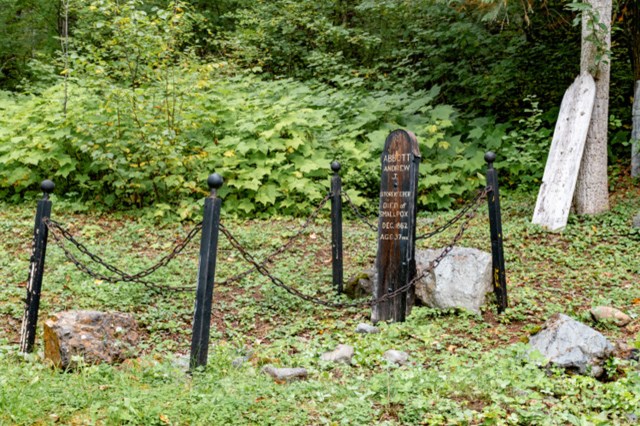 Grave at Quesnel Forks Cemetery-0420-Pamela Faiers